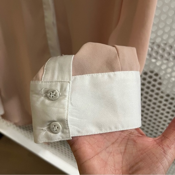 Free People Collared Button-down Shirt Size Medium. Pinkish Cream/White - Picture 4 of 10